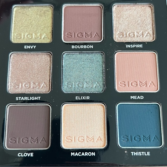 Sigma Ivy Eyeshadow Palette - Picture 2 of 5